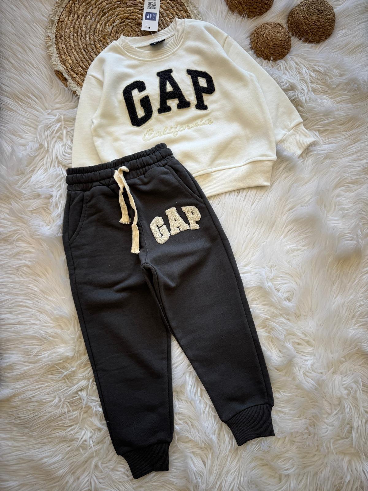 Gap Punch İşlemeli Takım Gri