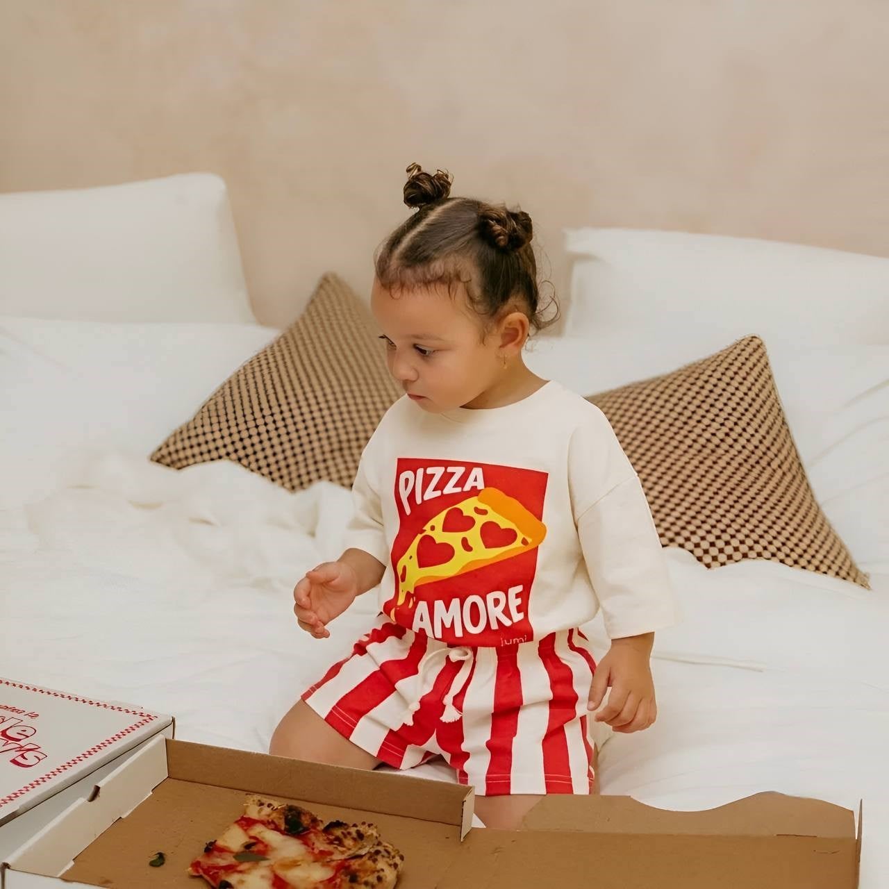 Kırmızı Çizgili Pizza Takım