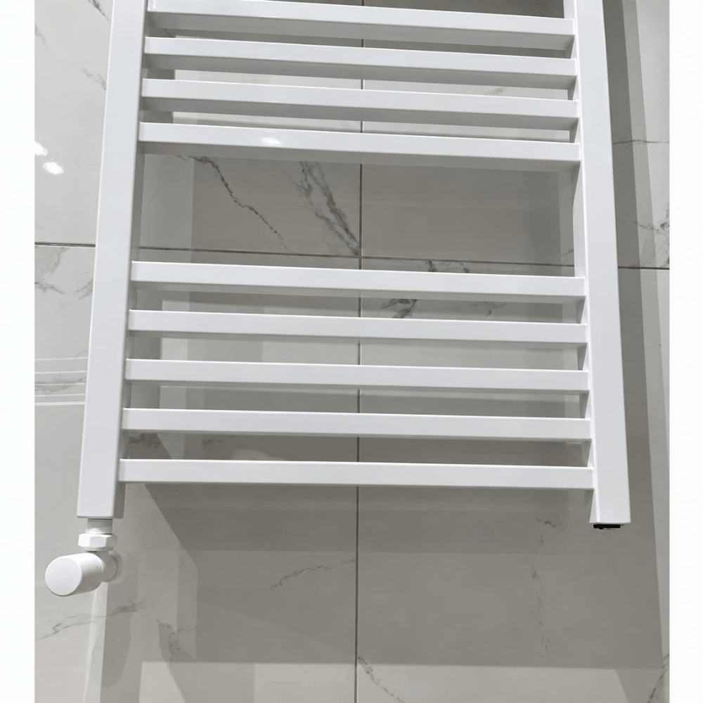 Dekoratif 50x80 cm Beyaz Düz Borulu Banyo Havlupan RadyatörDekortif 50x80 Beyaz Havlupan | Dayanıklı Paslanmaz Havlupan | Modern Banyo AksesuarıHavlupan&Panel RadyatörBANDOLÜXERHDK003DUŞHOMEDekoratif 50x80 cm Beyaz Düz Borulu Banyo Havlupan Radyatör