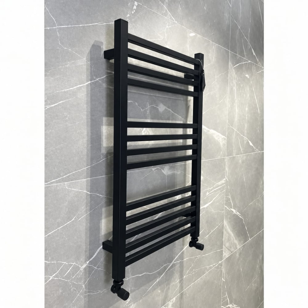 Dekoratif 50x80 cm Mat Siyah Kare Profil Borulu Banyo Havlupan RadyatörDekoratif 50x70 Mat Siyah Havlupan | Modern Banyo İçin Şık ve Fonksiyonel TasarımHavlupan&Panel RadyatörBANDOLÜXERHDK002DUŞHOMEDekoratif 50x80 cm Mat Siyah Kare Profil Borulu Banyo Havlupan Radyatör