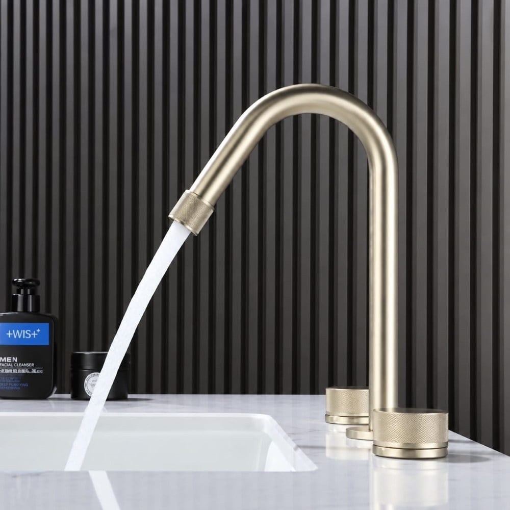 Vanity 3 Delikli Yaygın Lavabo Bataryası (Fırçalanmış Gold / Altın)Vanity 3 Delikli Lavabo Bataryası Brushed Gold | Lüks Premium Lavabo ArmatürüArmatür&BataryaMase ModeCDMS0001DUŞHOMEVanity 3 Delikli Yaygın Lavabo Bataryası (Fırçalanmış Gold / Altın)