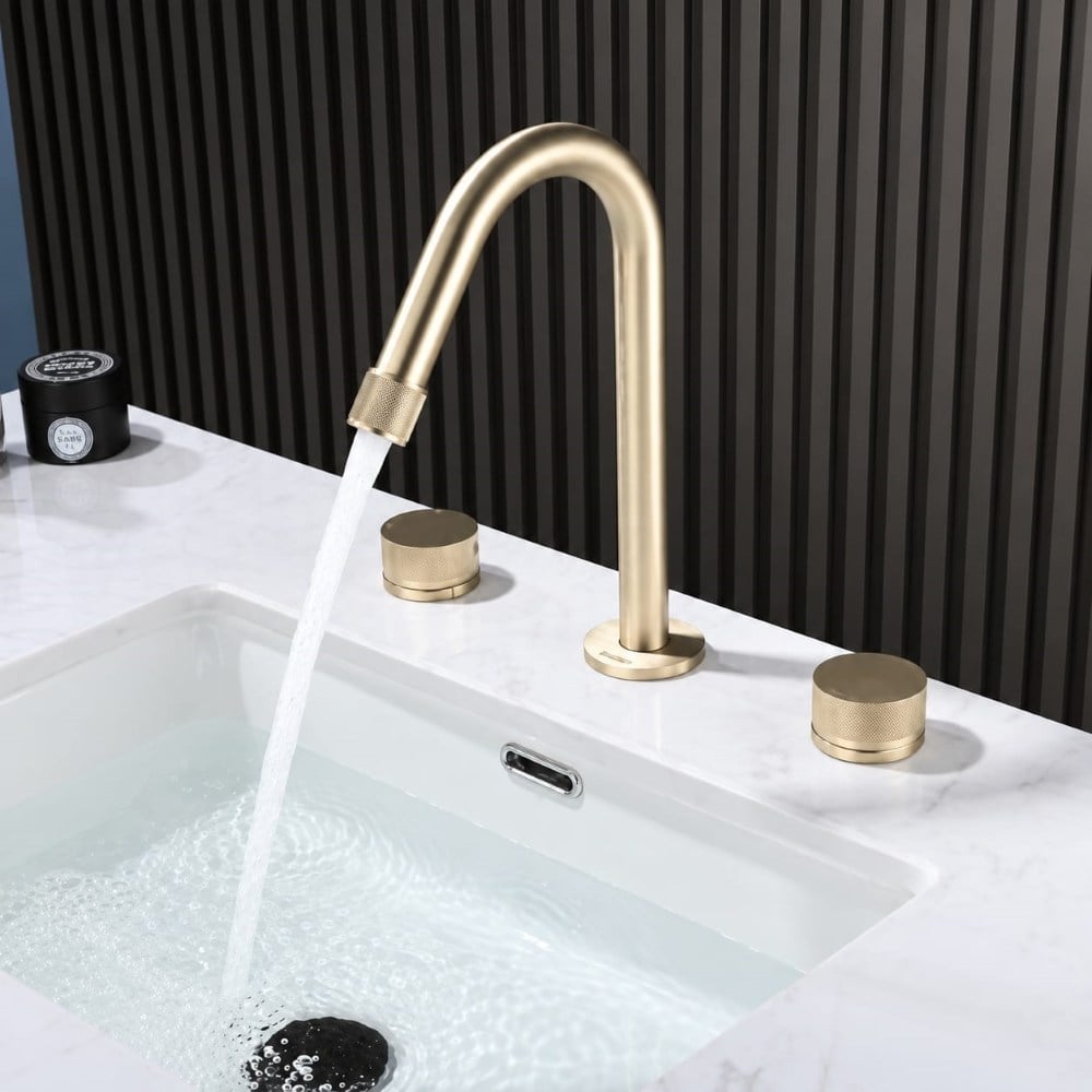 Vanity 3 Delikli Yaygın Lavabo Bataryası (Fırçalanmış Gold / Altın)Vanity 3 Delikli Lavabo Bataryası Brushed Gold | Lüks Premium Lavabo ArmatürüArmatür&BataryaMase ModeCDMS0001DUŞHOMEVanity 3 Delikli Yaygın Lavabo Bataryası (Fırçalanmış Gold / Altın)