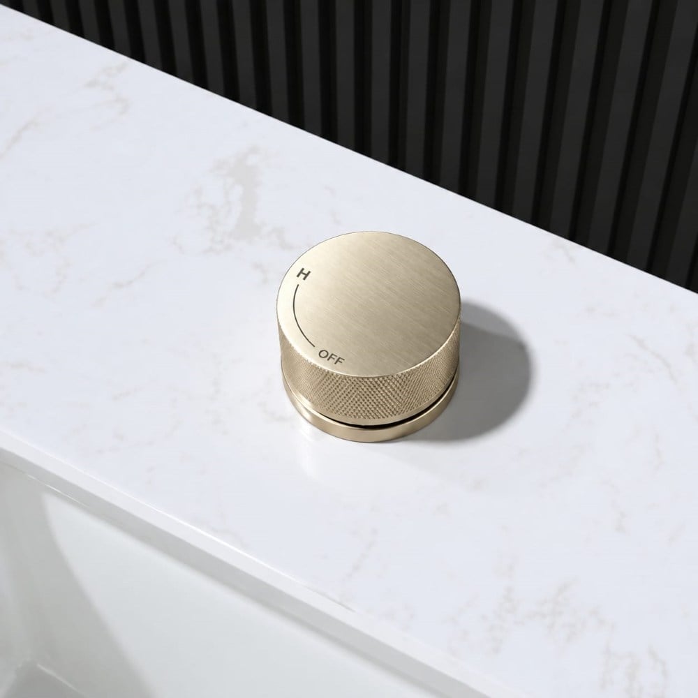Vanity 3 Delikli Yaygın Lavabo Bataryası (Fırçalanmış Gold / Altın)Vanity 3 Delikli Lavabo Bataryası Brushed Gold | Lüks Premium Lavabo ArmatürüArmatür&BataryaMase ModeCDMS0001DUŞHOMEVanity 3 Delikli Yaygın Lavabo Bataryası (Fırçalanmış Gold / Altın)