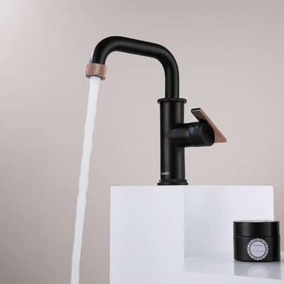 Wing Lavabo Bataryası Matt Black& Rose GoldWing Lavabo Bataryası Matt Black & Rose Gold | Siyah ve Rose Gold Banyo BataryasıArmatür&BataryaMase ModeLBMS0031DUŞHOMEWing Lavabo Bataryası Matt Black& Rose Gold