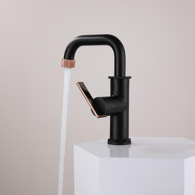 Wing Lavabo Bataryası Matt Black& Rose GoldWing Lavabo Bataryası Matt Black & Rose Gold | Siyah ve Rose Gold Banyo BataryasıArmatür&BataryaMase ModeLBMS0031DUŞHOMEWing Lavabo Bataryası Matt Black& Rose Gold