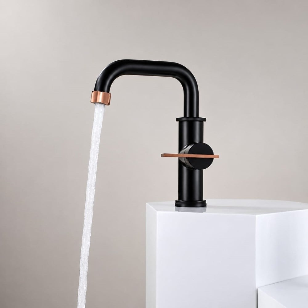 Wing Mat Siyah - Bakır / Rose Gold Çift Renkli Lavabo BataryasıWing Lavabo Bataryası Matt Black & Rose Gold | Premium Tasarım Banyo BataryasıArmatür&BataryaMase ModeLBMS0031DUŞHOMEWing Mat Siyah - Bakır / Rose Gold Çift Renkli Lavabo Bataryası