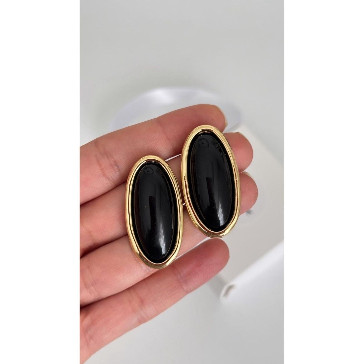 Badem black küpe