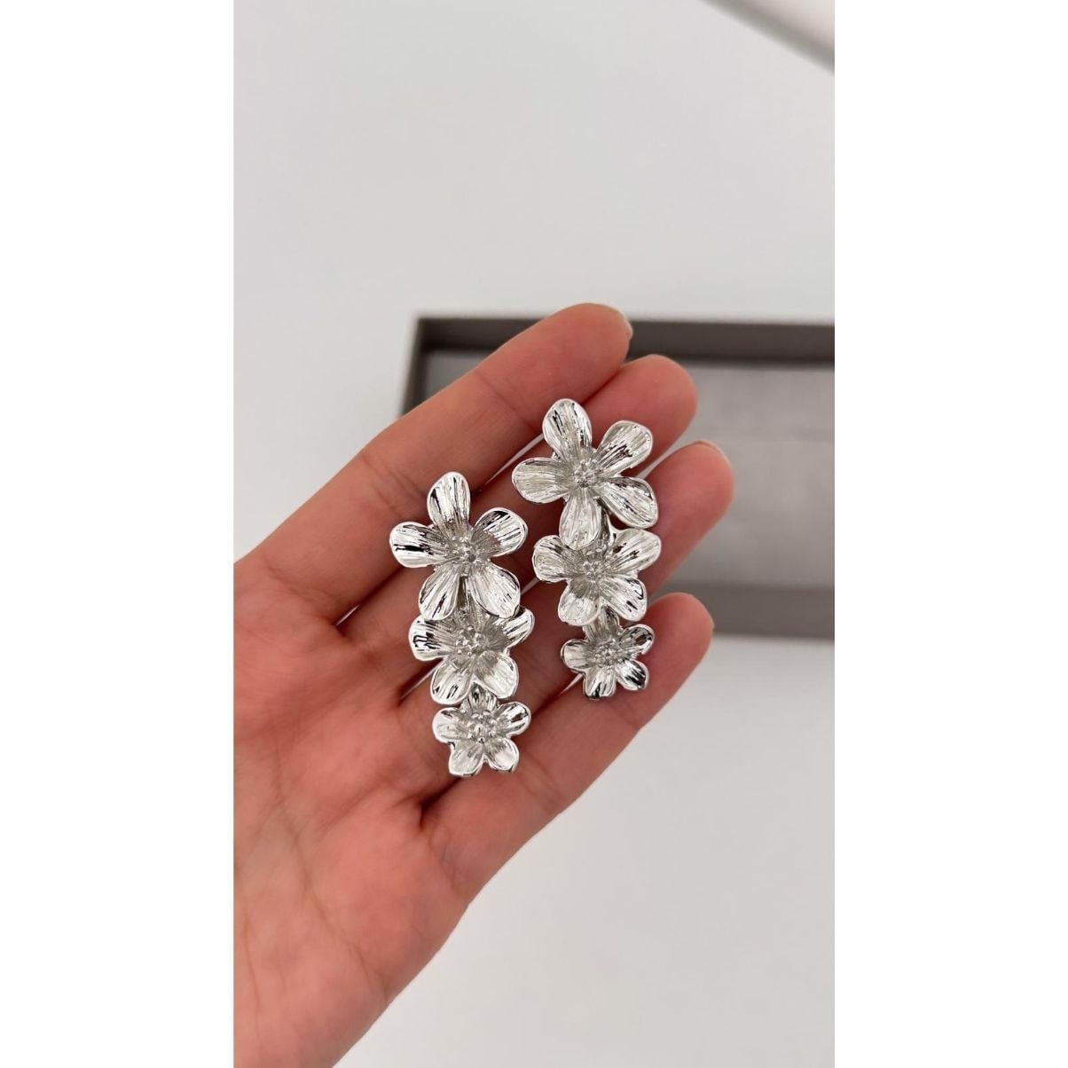 Çiçek silver küpe
