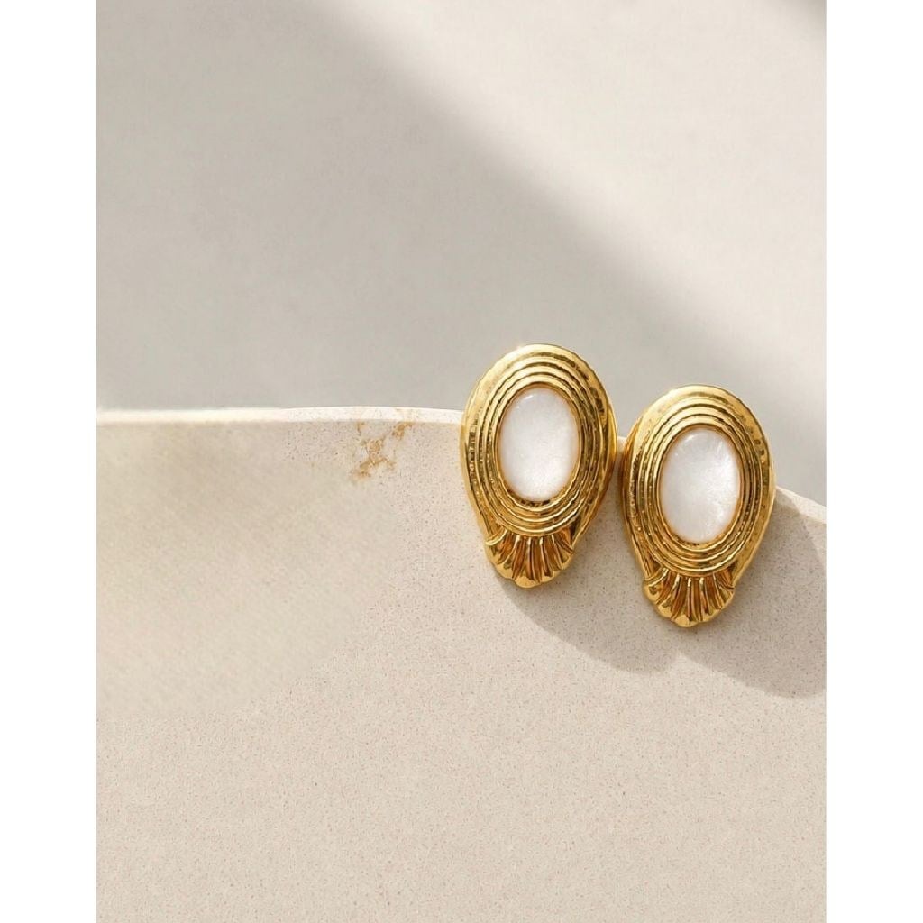 Patel gold ekru küpe