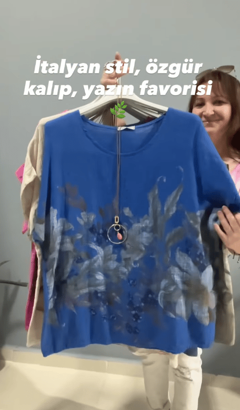 Kolye Hediyeli İtalyan Stil Özgür Kalıp Desenli Büyük Beden Bluz