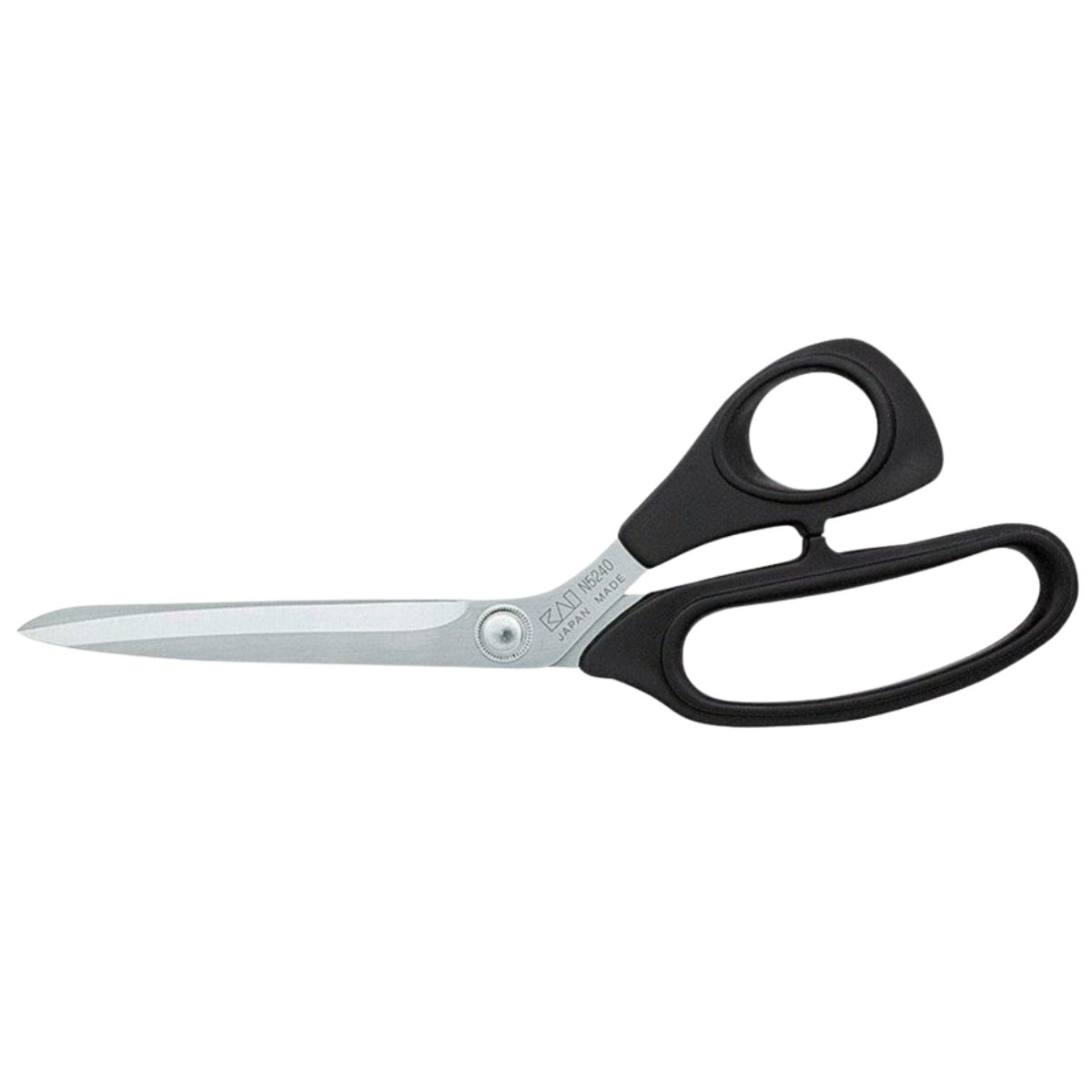 KaiKAI N5240 KE – Japon Paslanmaz Çelik Plastik Saplı Terzi Makası 9,5″ (24 cm)KAI N5240 KEKAI N5230 KE Terzi Makası – Eğri Saplı Japon Paslanmaz Çelik 23 cm (9″)