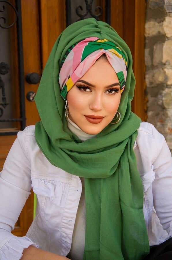 Bahar Yeşili Çiçek Desenli Büzgülü Hazır Şal