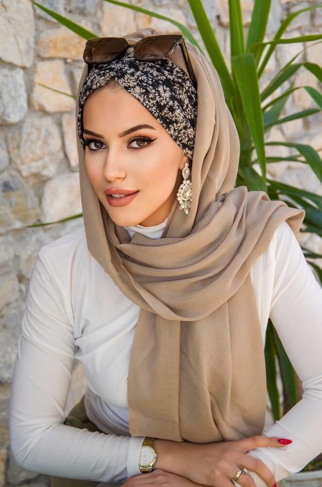 Bej Siyah Çiçek Desen Hazır Şal