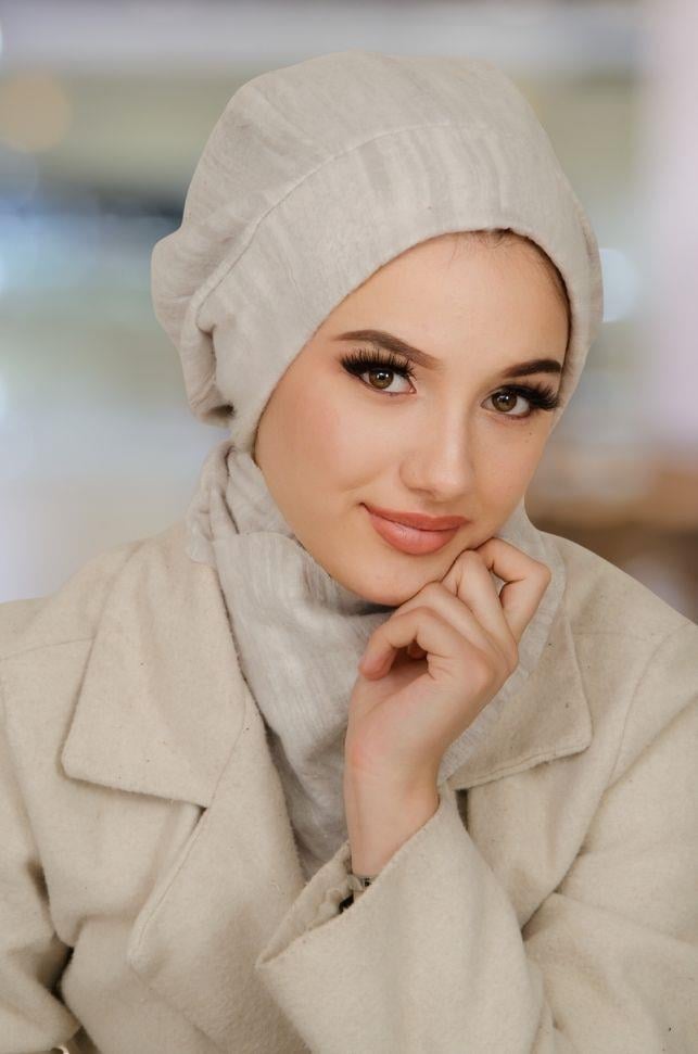 Beyaz İnci Detay Fitilli Tesettür Bere