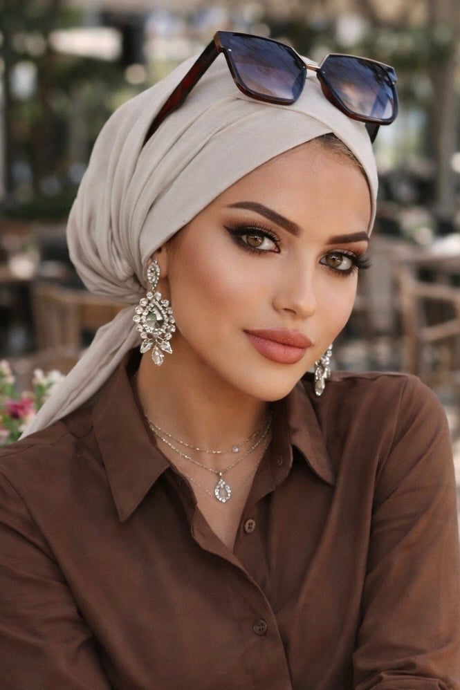 Ekru Çapraz Bantlı Bone