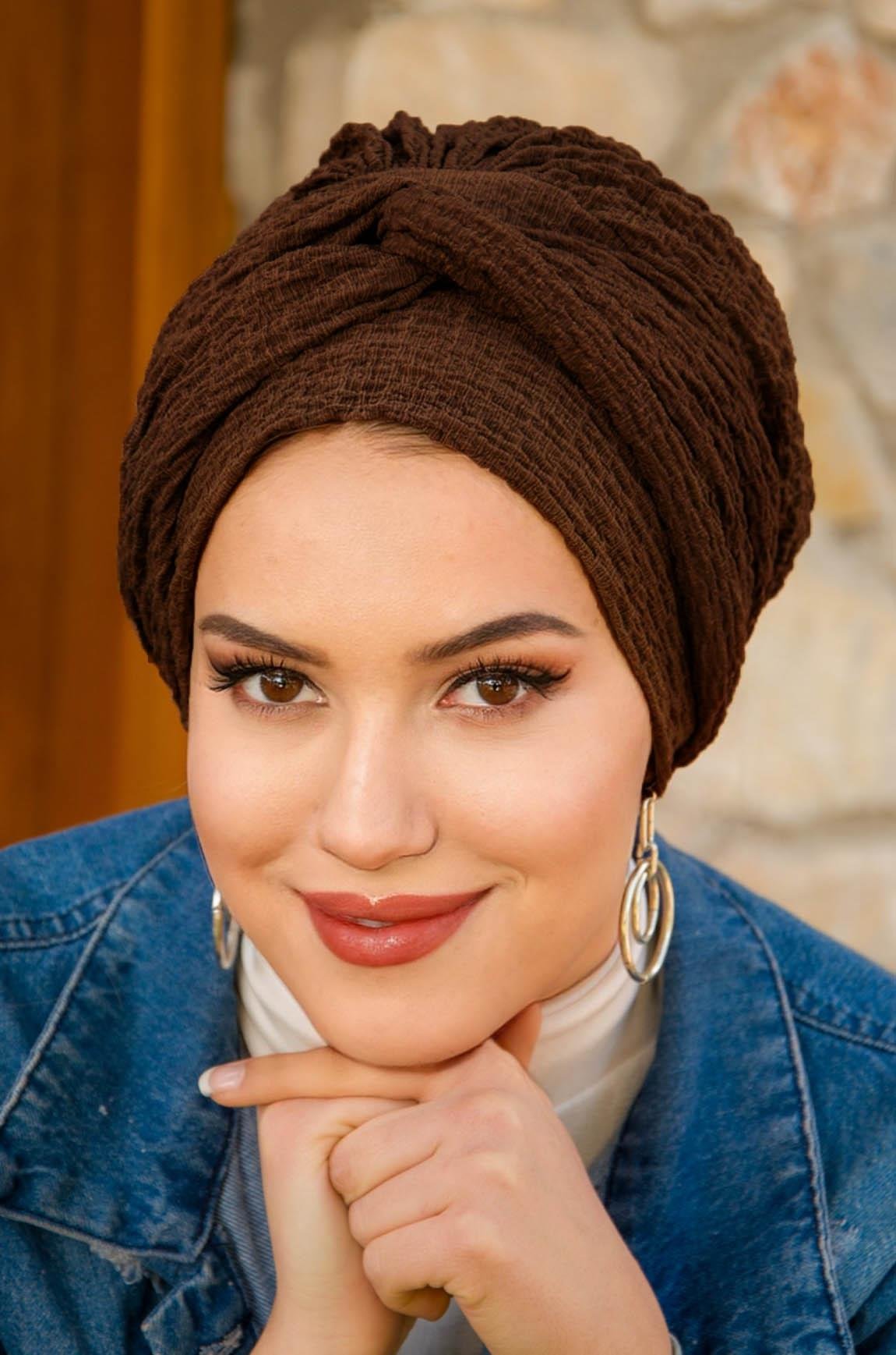 Karamel Burgu Detaylı Bone