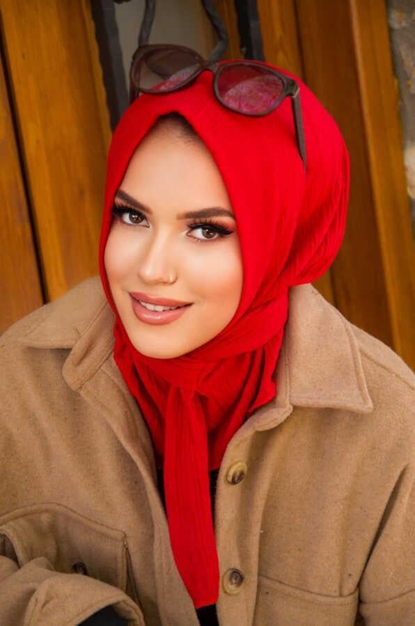 Kırmızı Çizgili Kışlık Hazır Eşarp