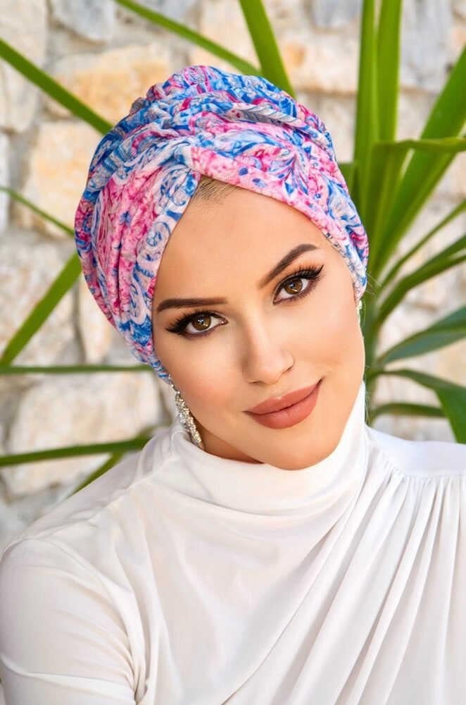 Mavi Kırmızı Desenli Burgu Bone