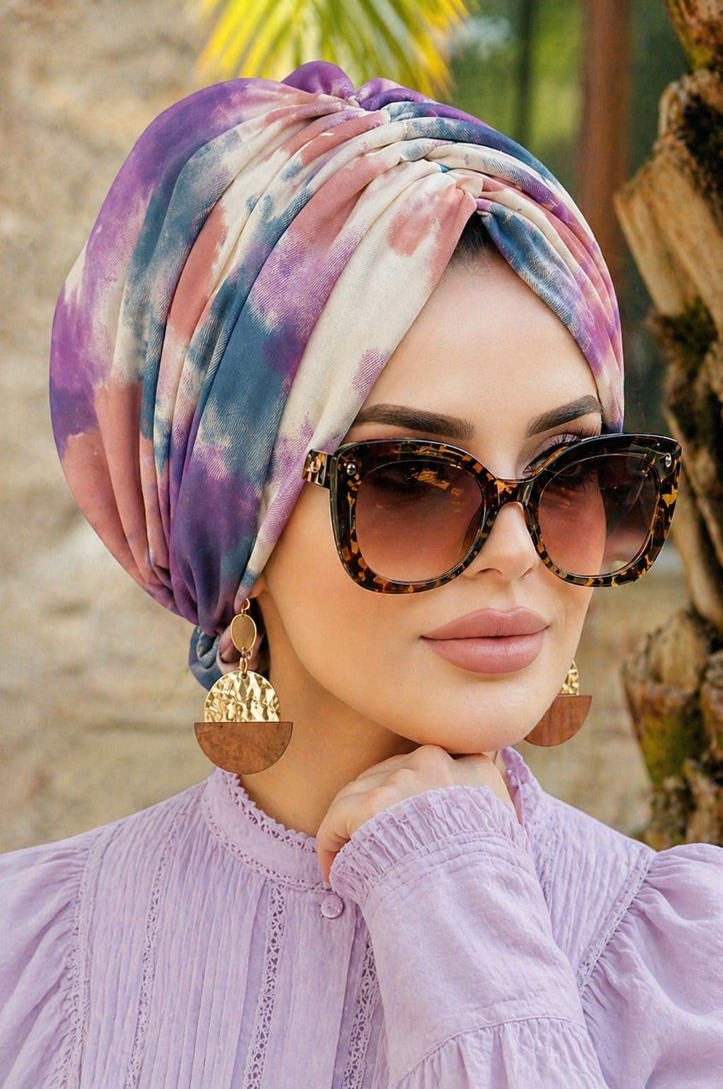 Pudra Batik Desenli Tokalı Bone