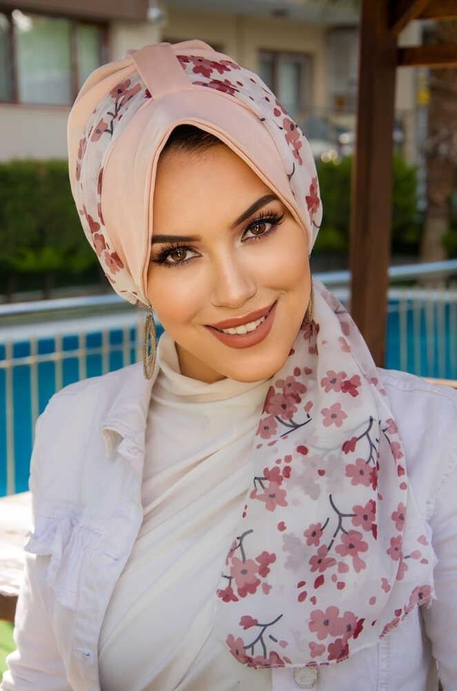 Pudra Çiçek Desen Fularlı Şapka Bone