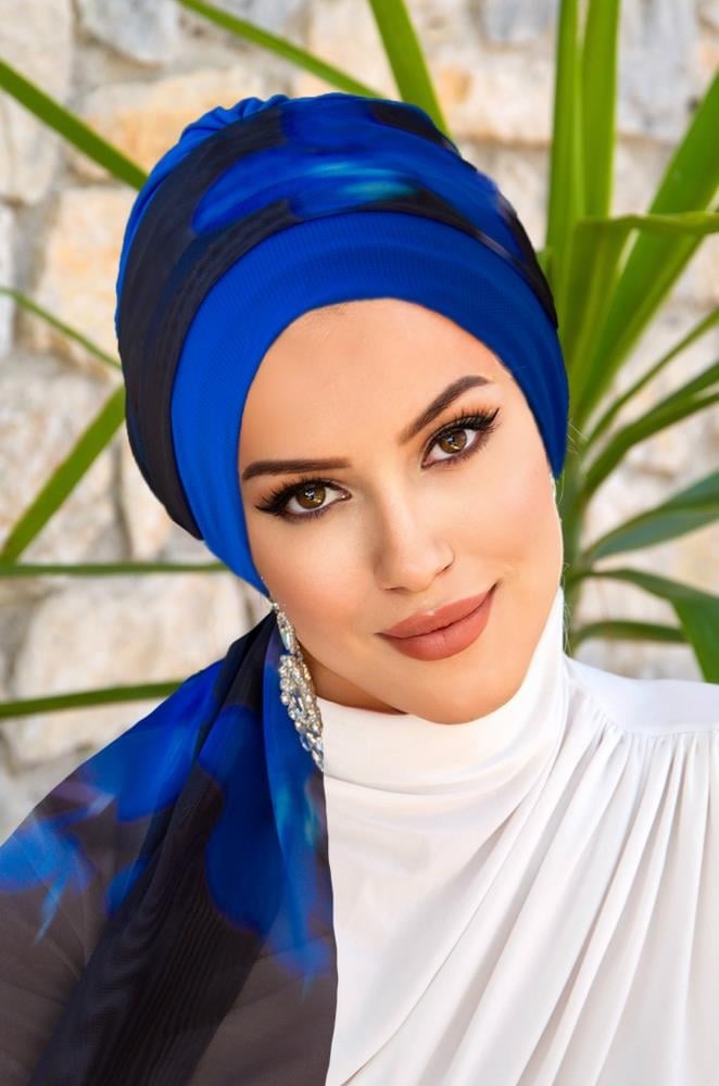 Saks Siyah Batik Fularlı Bone