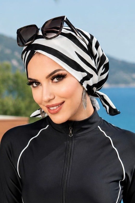 Siyah Beyaz Zebra Çapraz Havuz - Deniz Bonesi