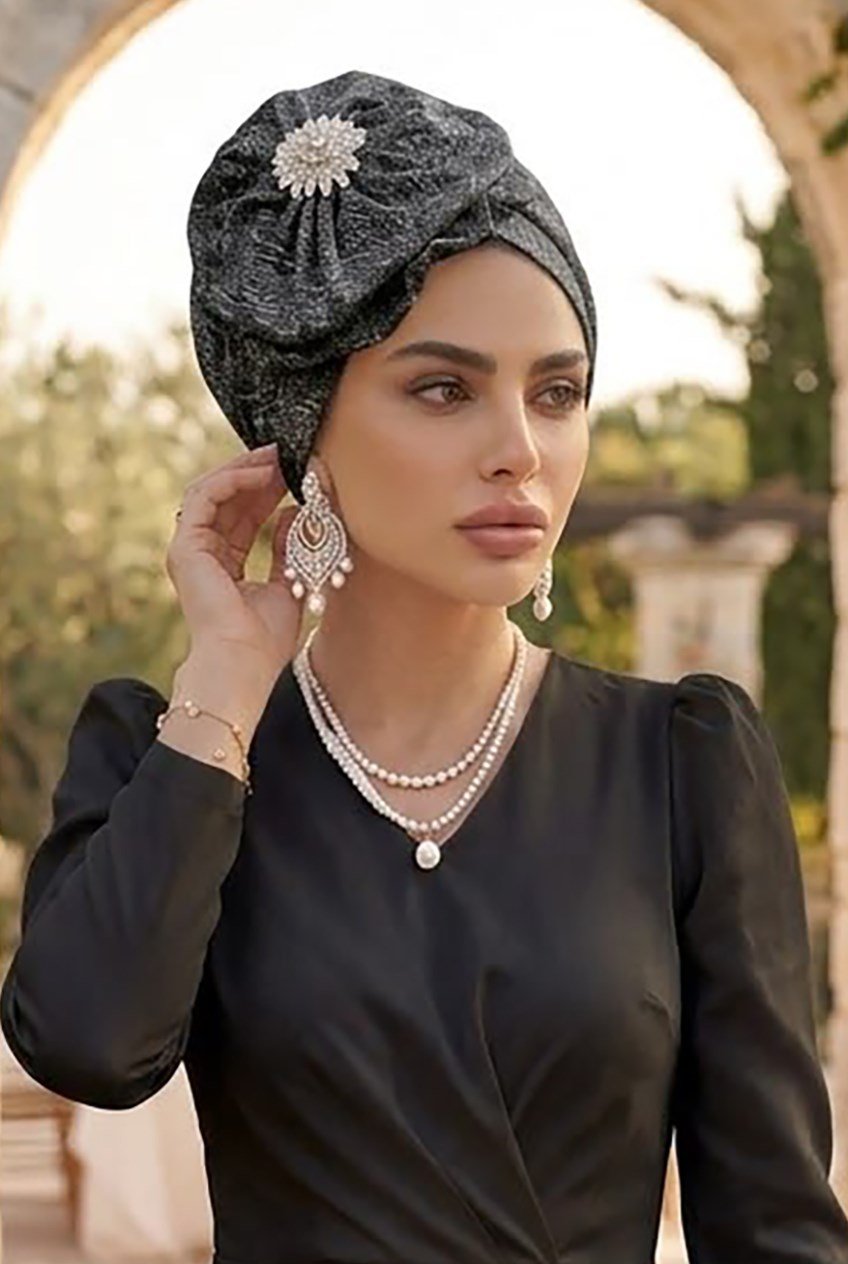 Siyah Gümüş Fransız Model Şapkalı Bone 