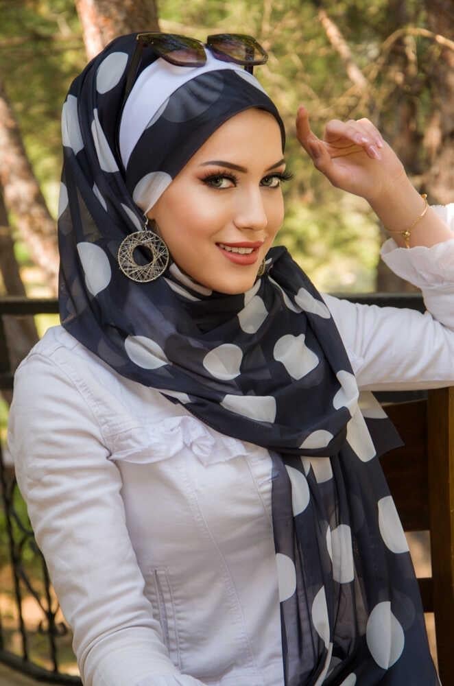 Siyah Puanlı Biritli Hazır Şal - 50200