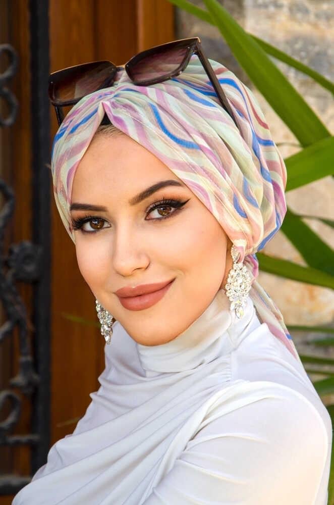 Soft Renkler Geometrik Desen Tül Tokalı Bone