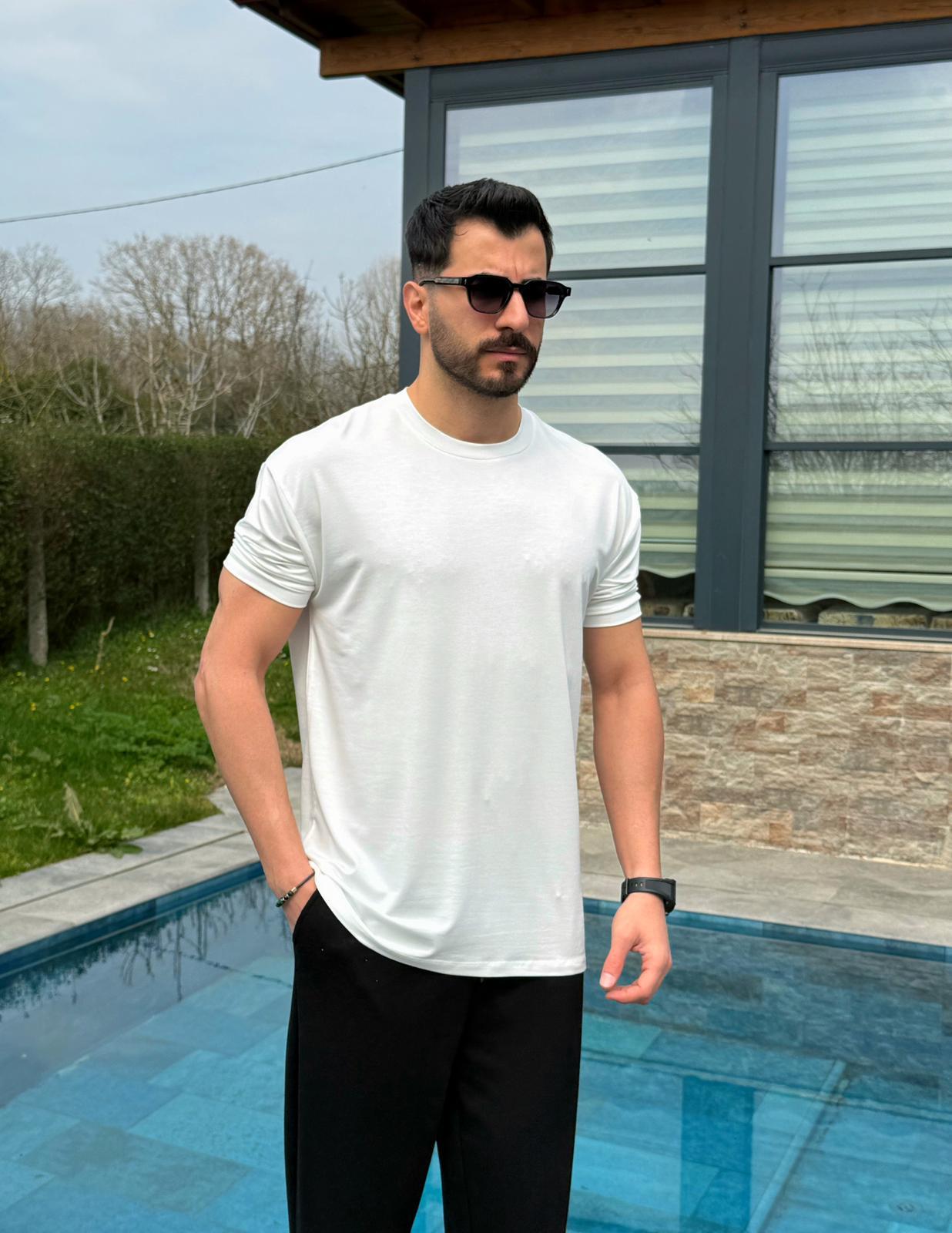 Beyaz Süet Kumaş T-Shirt