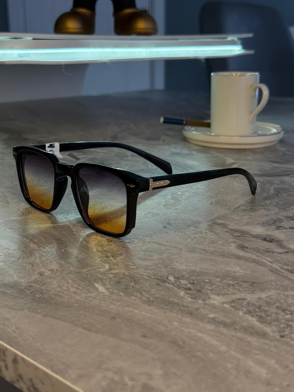 Noir Gold Detail Güneş Gözlüğü