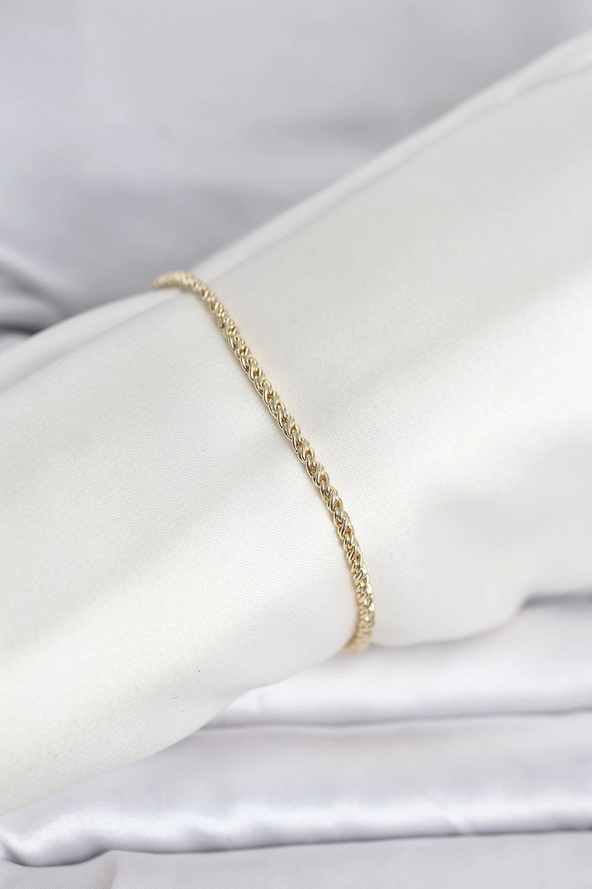 CM 14K Gold Renk Burgulu Zincir Model Kadın Bileklik