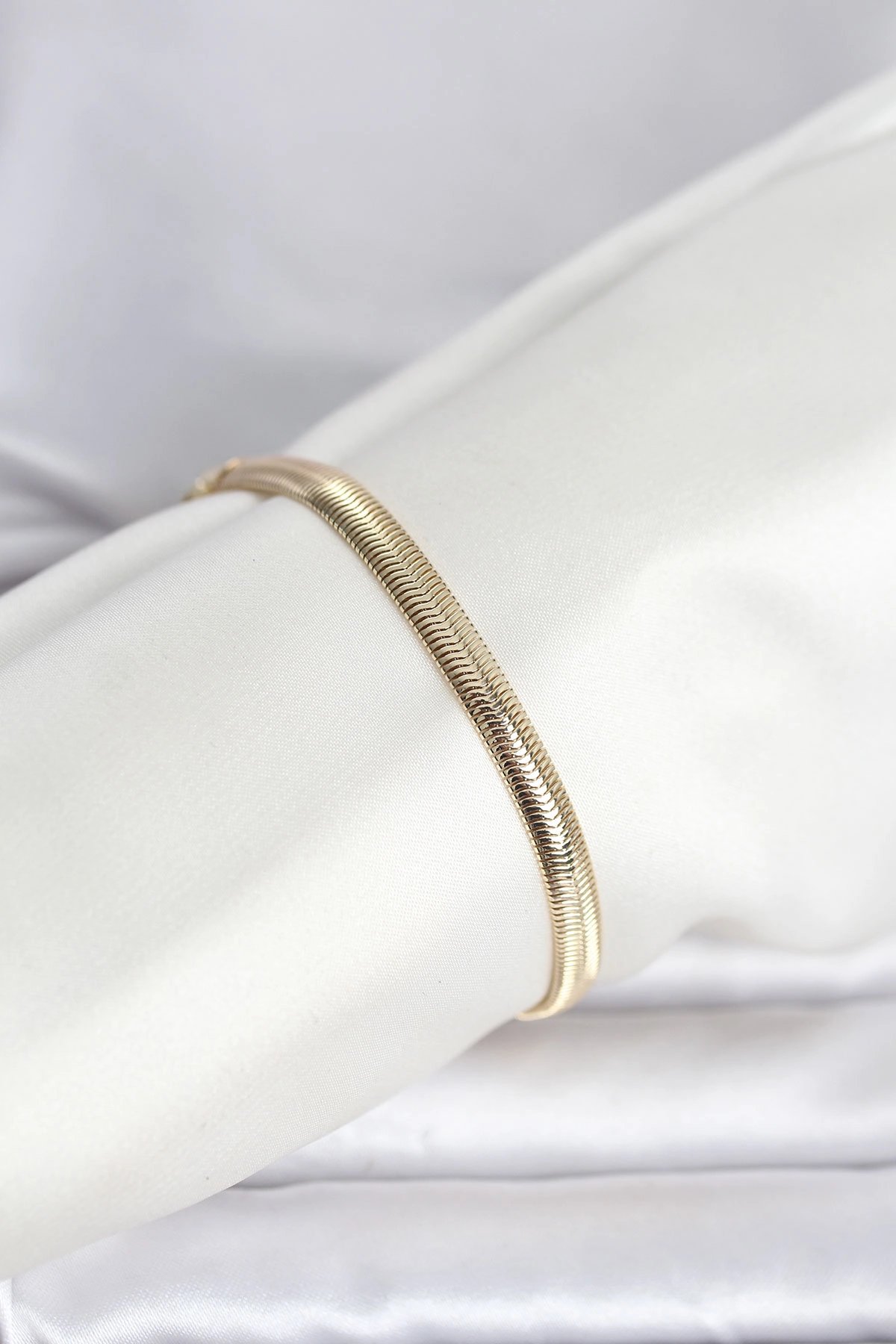 CM 14K Gold Renk Yassı Zincir Yılan Model Kadın Bileklik