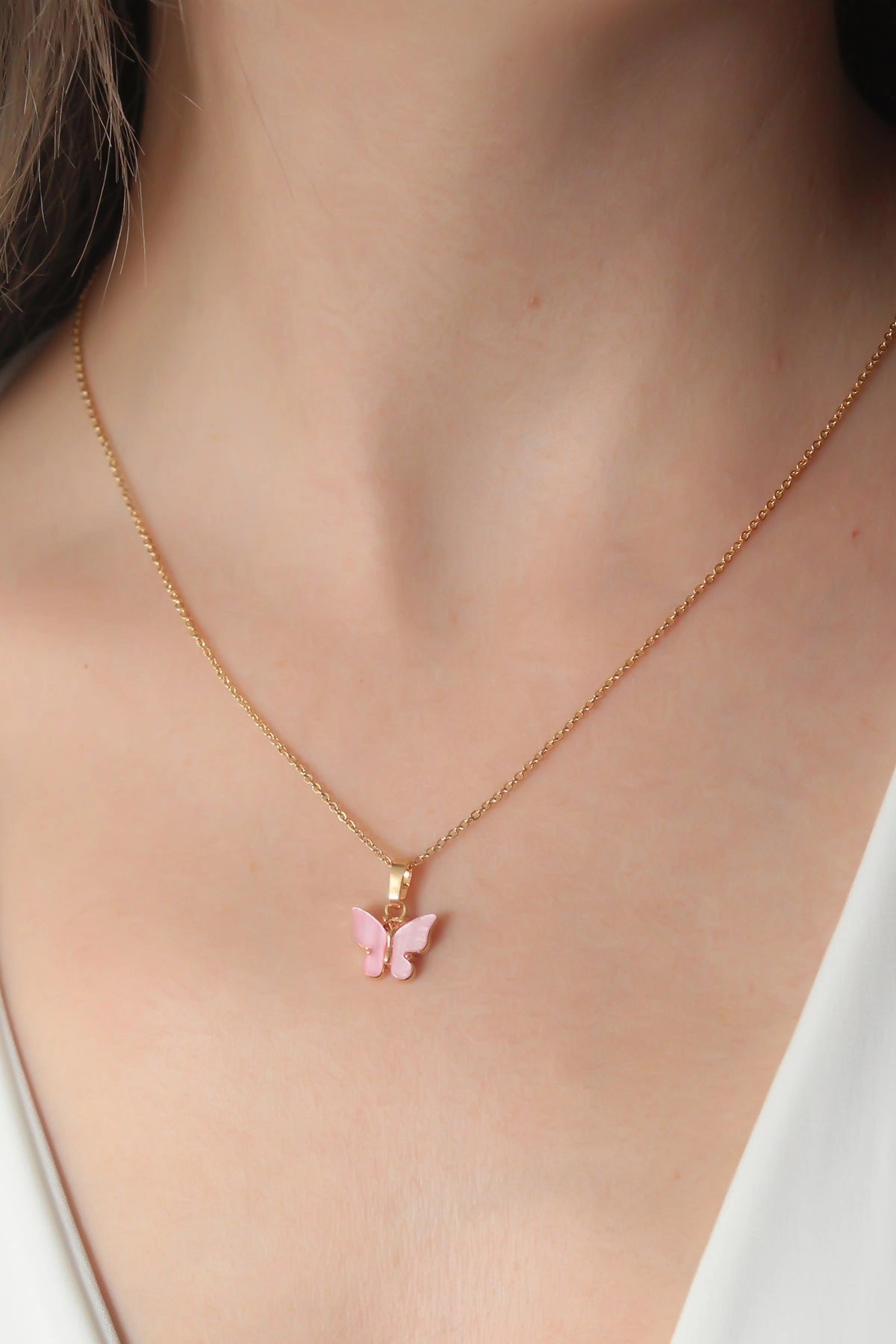 Gold Pembe Renk Kelebek Figür Kadın Kolye