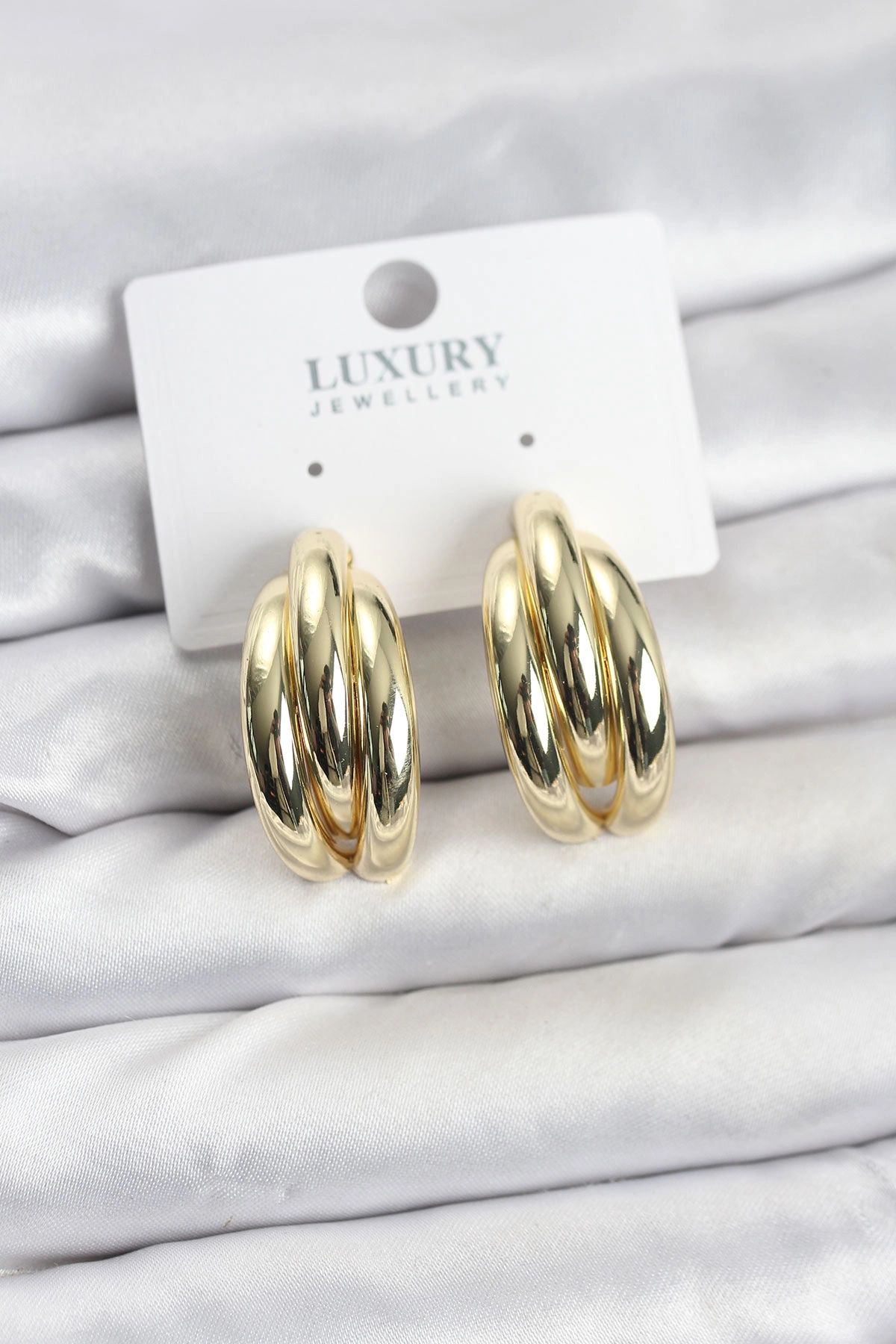 Gold Renk Pirinç Yarım Halka Model Kadın Küpe
