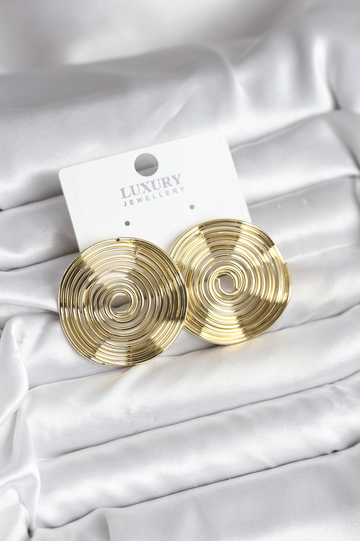 Pirinç Gold Renk Circle Model Kadın Küpe