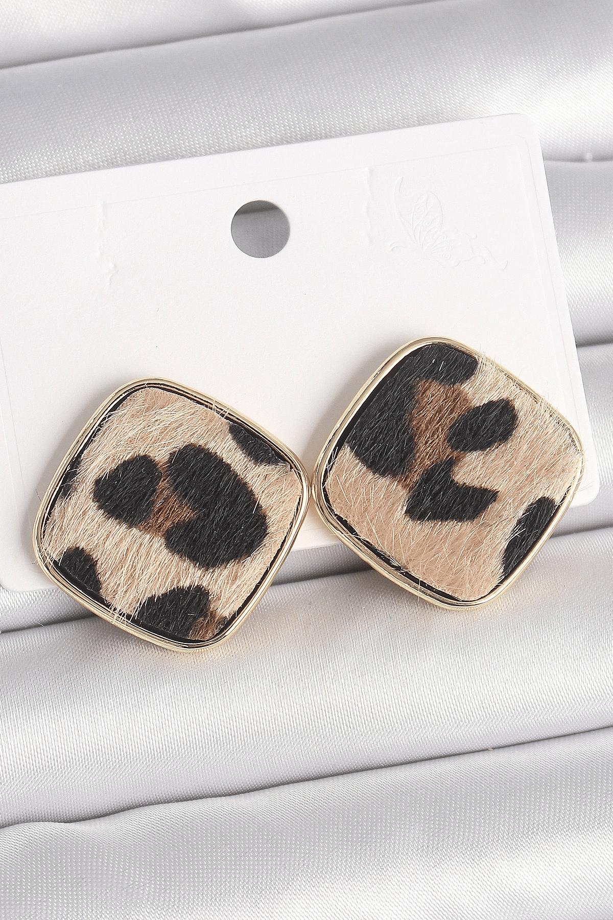 Pirinç Gold Renk Kare Leopar Model Kadın Küpe