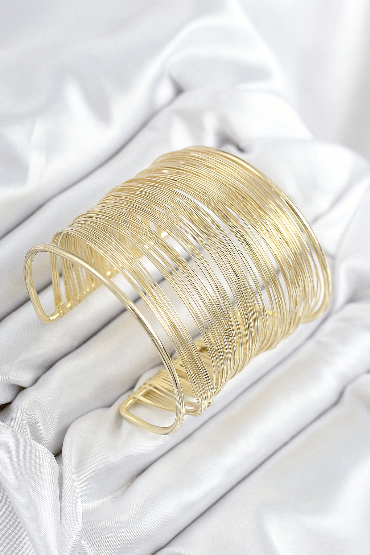 Pirinç Tel Sarma Model Gold Renk Kadın Bileklilk