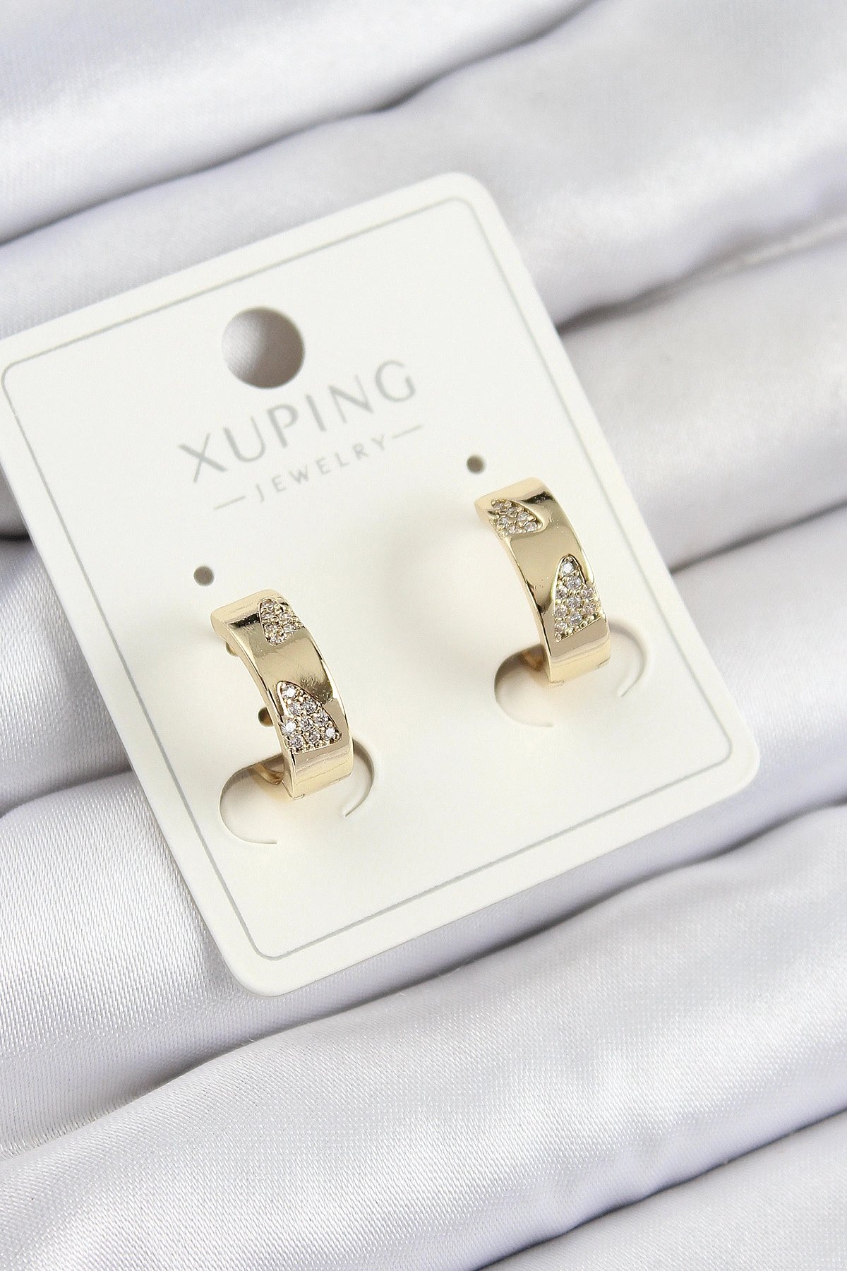 Xuping Zirkon Taşlı Desenli Halka Model Gold Renk Kadın Küpe
