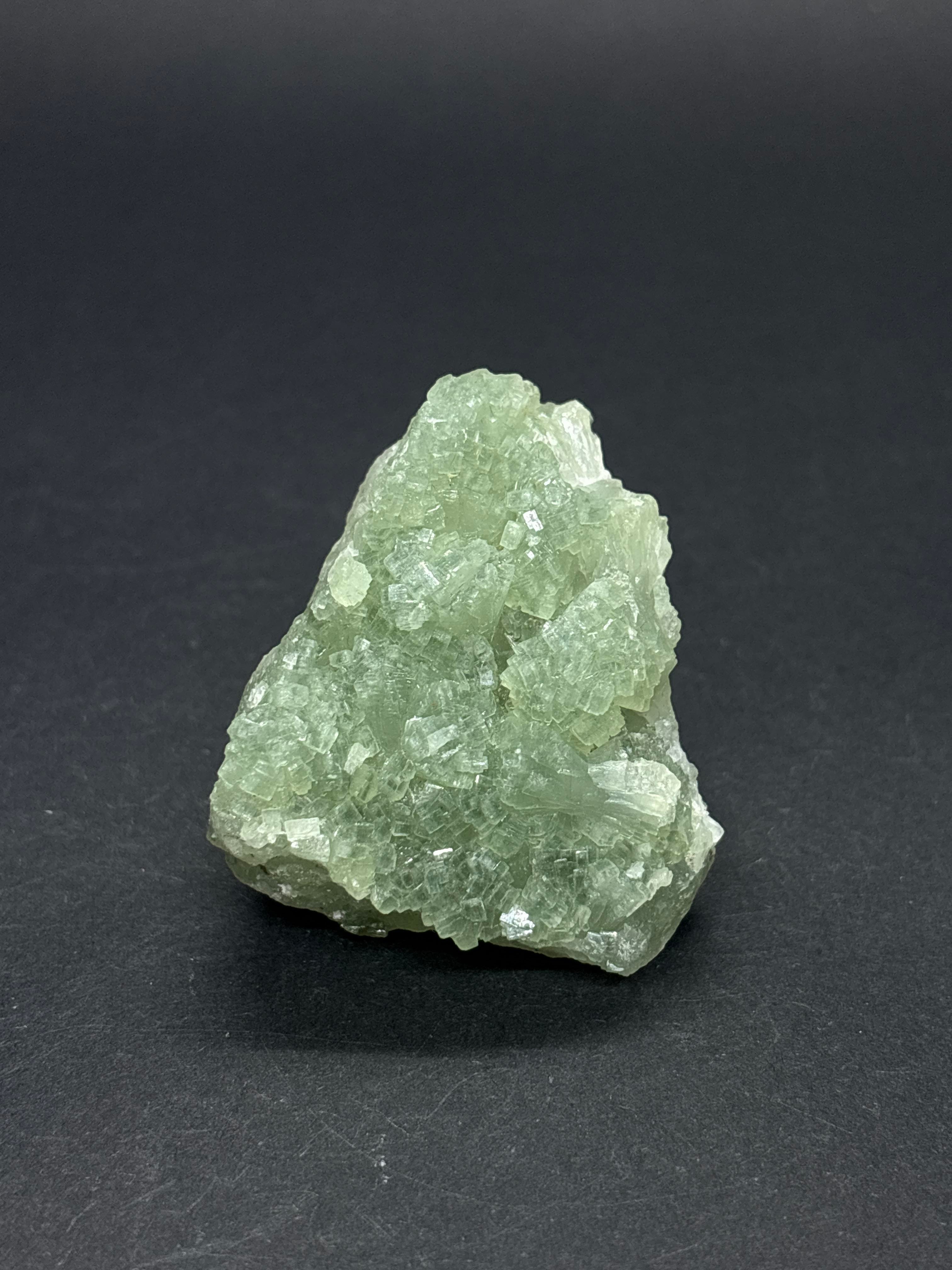 PERİNAYT (PREHNİTE) DOĞALTAŞ