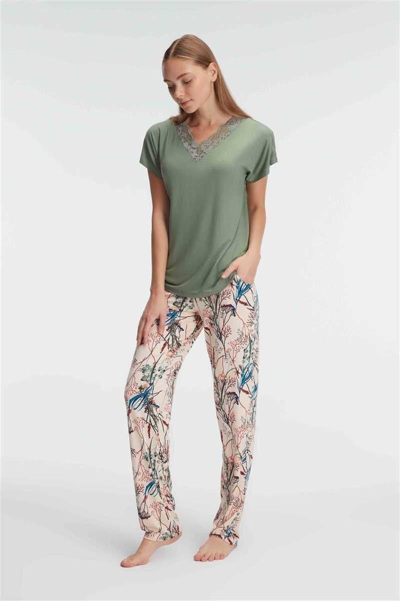 Anıl 9880 Kısa Kol V Yaka Kadın Viskon Çiçek Desenli Yazlık Örme Dantel Detaylı Pijama Takımı