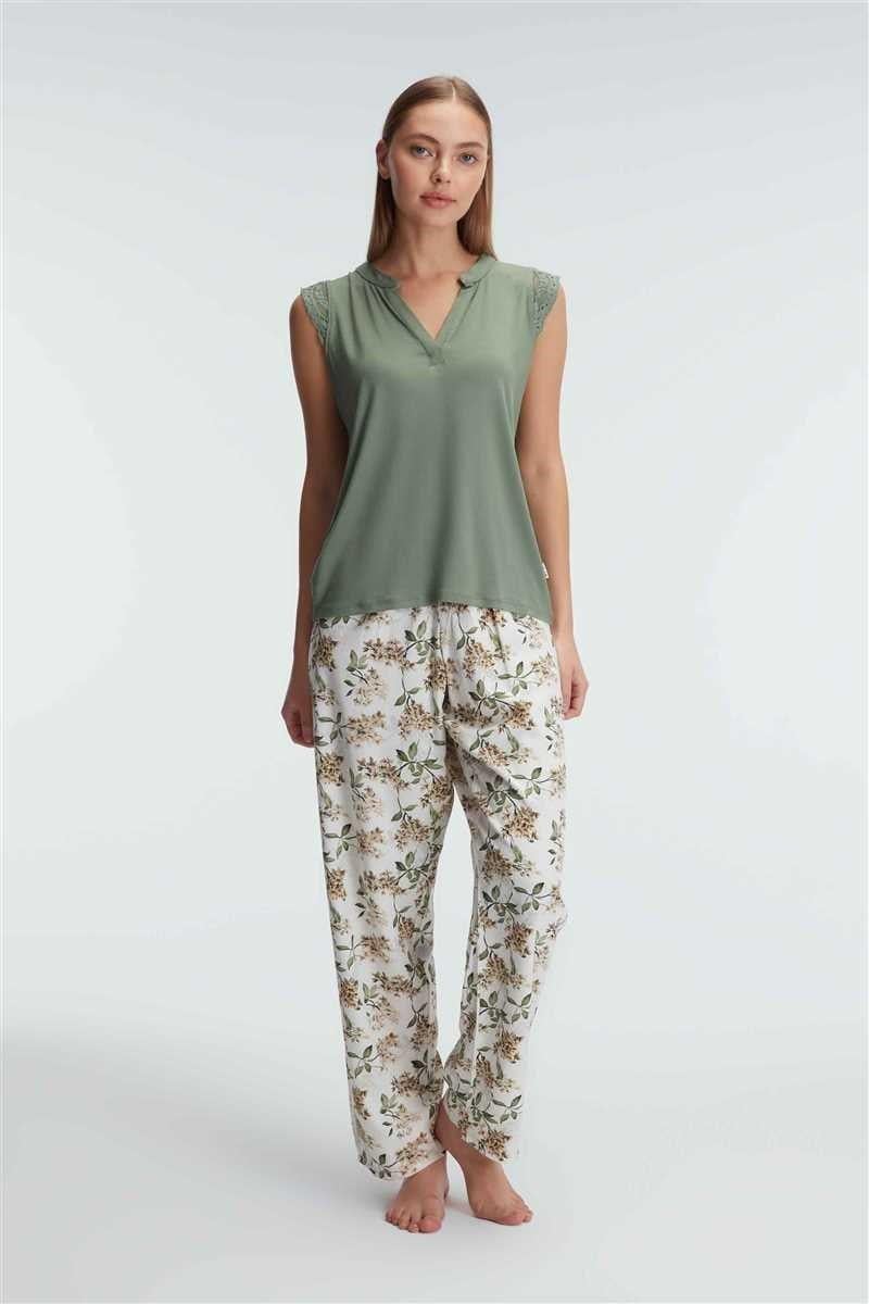 Anıl 9939 Kısa Kol V Yaka Kadın Viskon Çiçek Desenli Yazlık Örme Dantel Detaylı Pijama Takımı