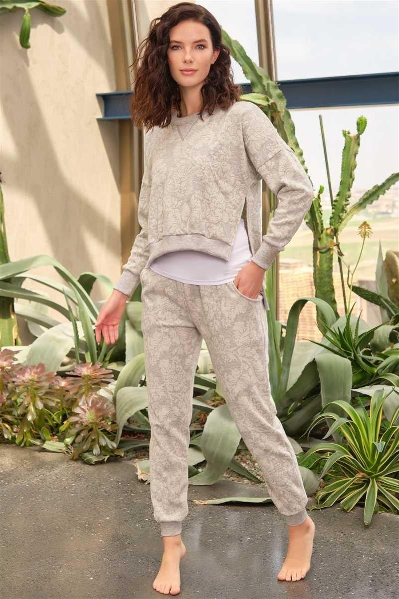 Kadın Pamuklu Çiçek Desenli Yırtmaçlı Uzun Kol Sweatshirt Geniş Askılı Atlet ve Yandan Cepli Pantolon Pijama 3'lü Takım (9758)