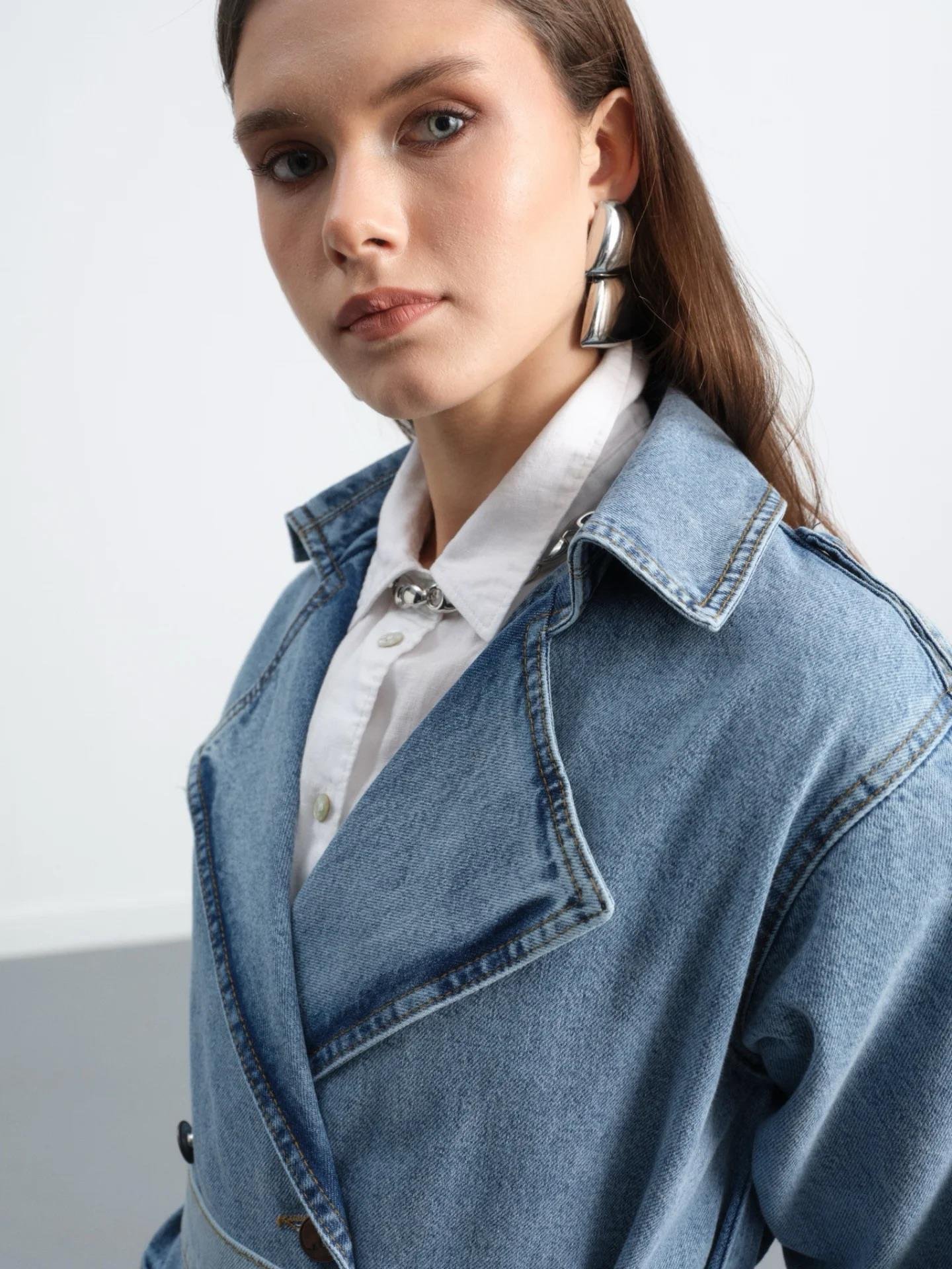 Apolet Omuz Detaylı Kruvaze Yaka Kuşaklı Denim Uzun Denim Gabardin Trençkot 6822