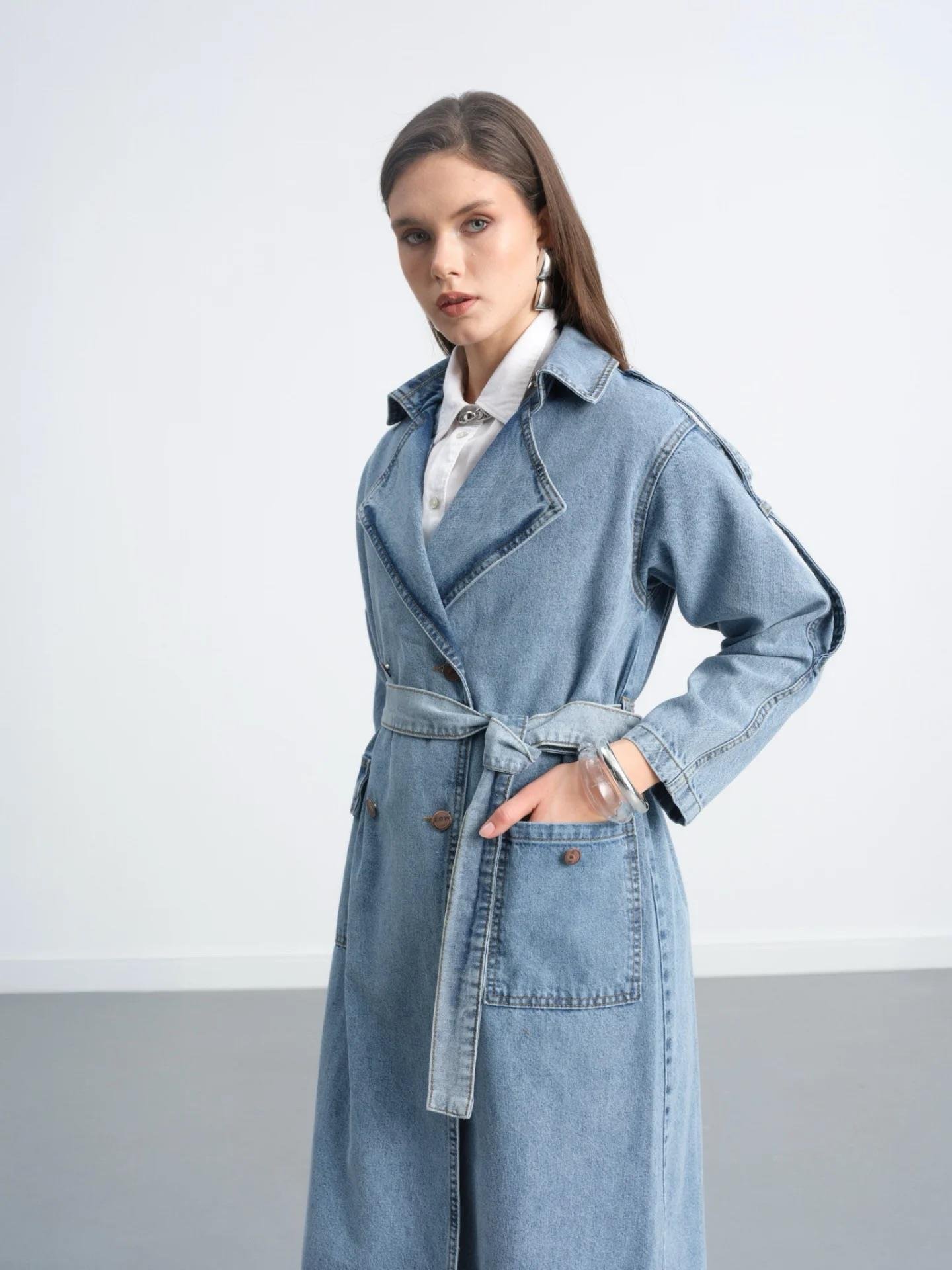 Apolet Omuz Detaylı Kruvaze Yaka Kuşaklı Denim Uzun Denim Gabardin Trençkot 6822