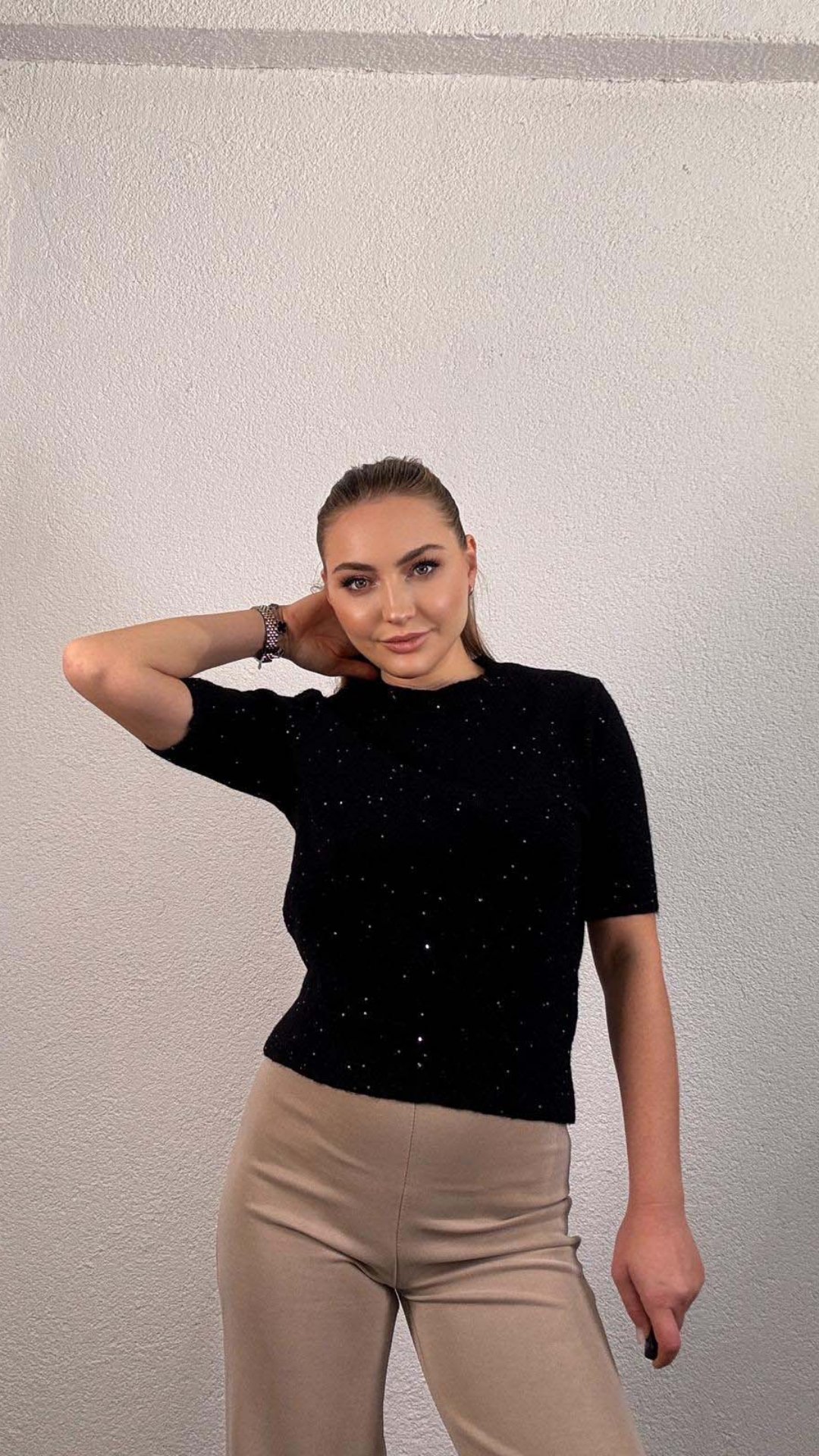 Simli ve Pullu Basic Kısa Kol Kazak 7666