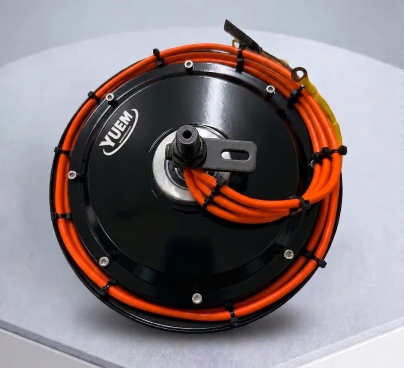 YUEM 10 İnç 3 Faz Performans Jantı | 3000W Motor ve Lastik Seti