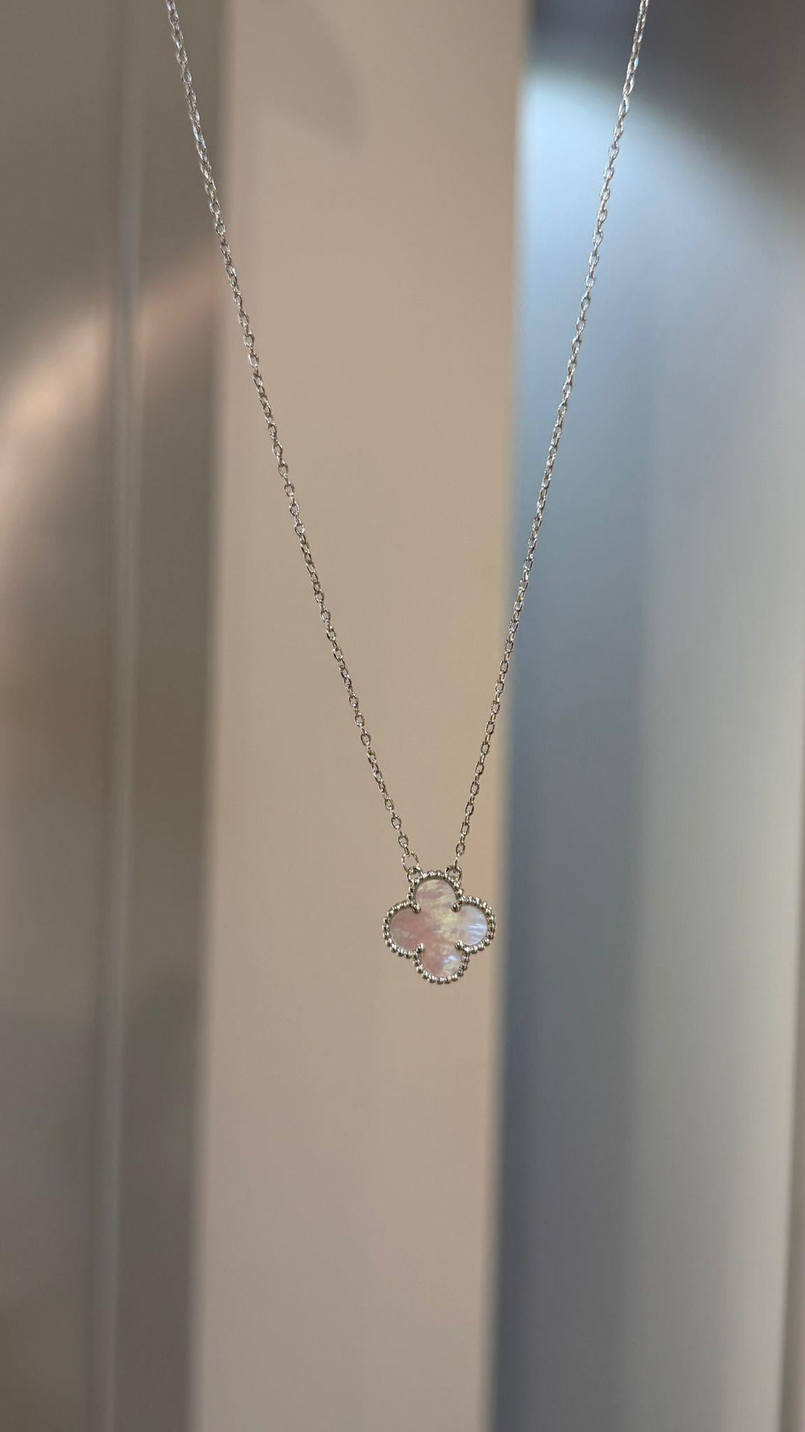 Marka Model İthal Seri Silver Sedefli Kolye