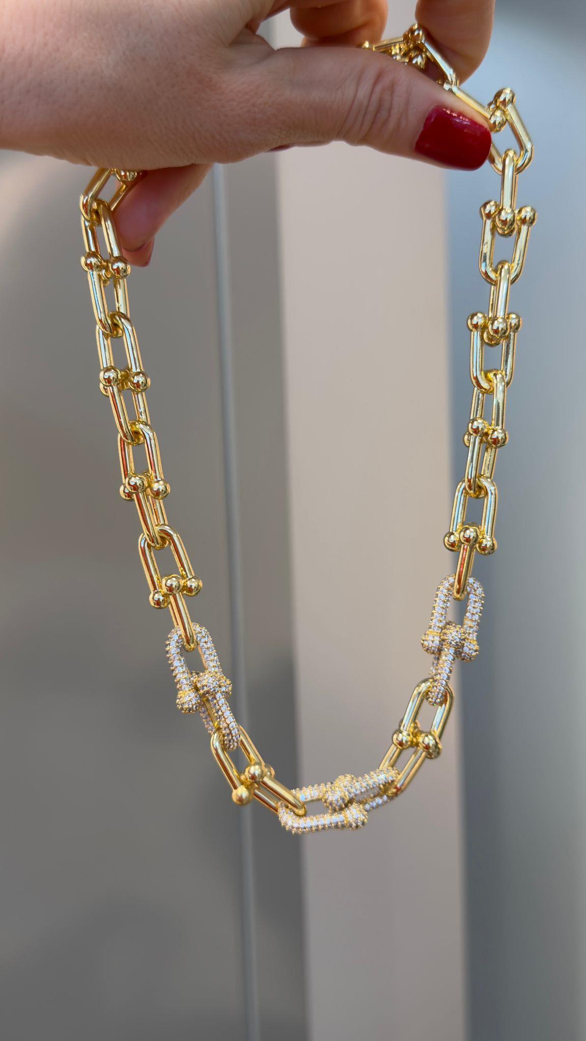 Marka Model İthal Taşlı Kolye