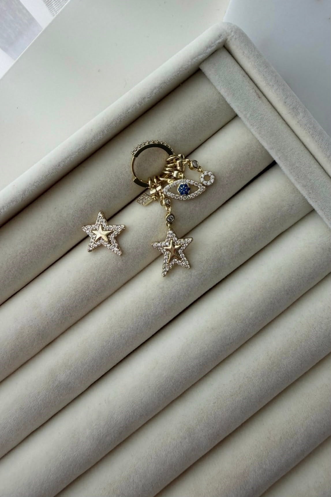 Özel Seri 14K Göz Ve Yıldız Charmlı Küpe